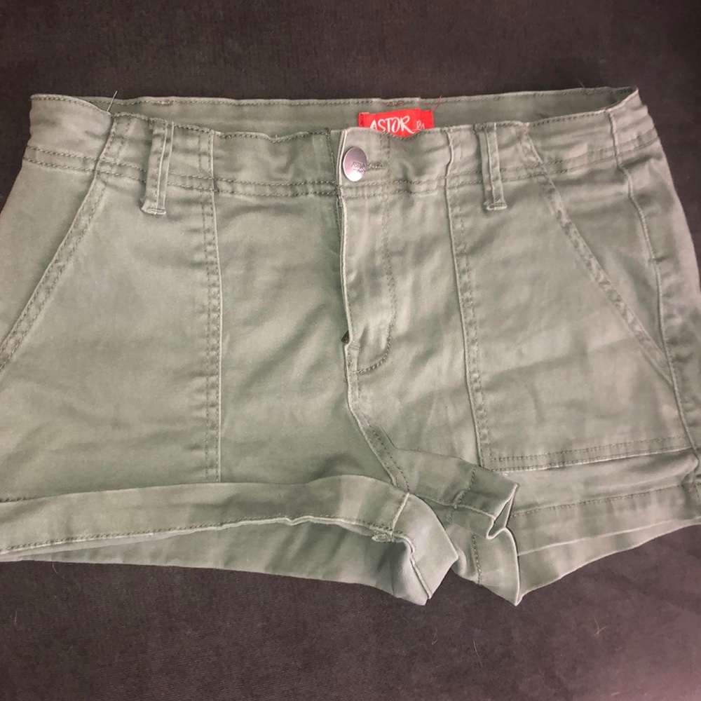 Astor cargo shorts